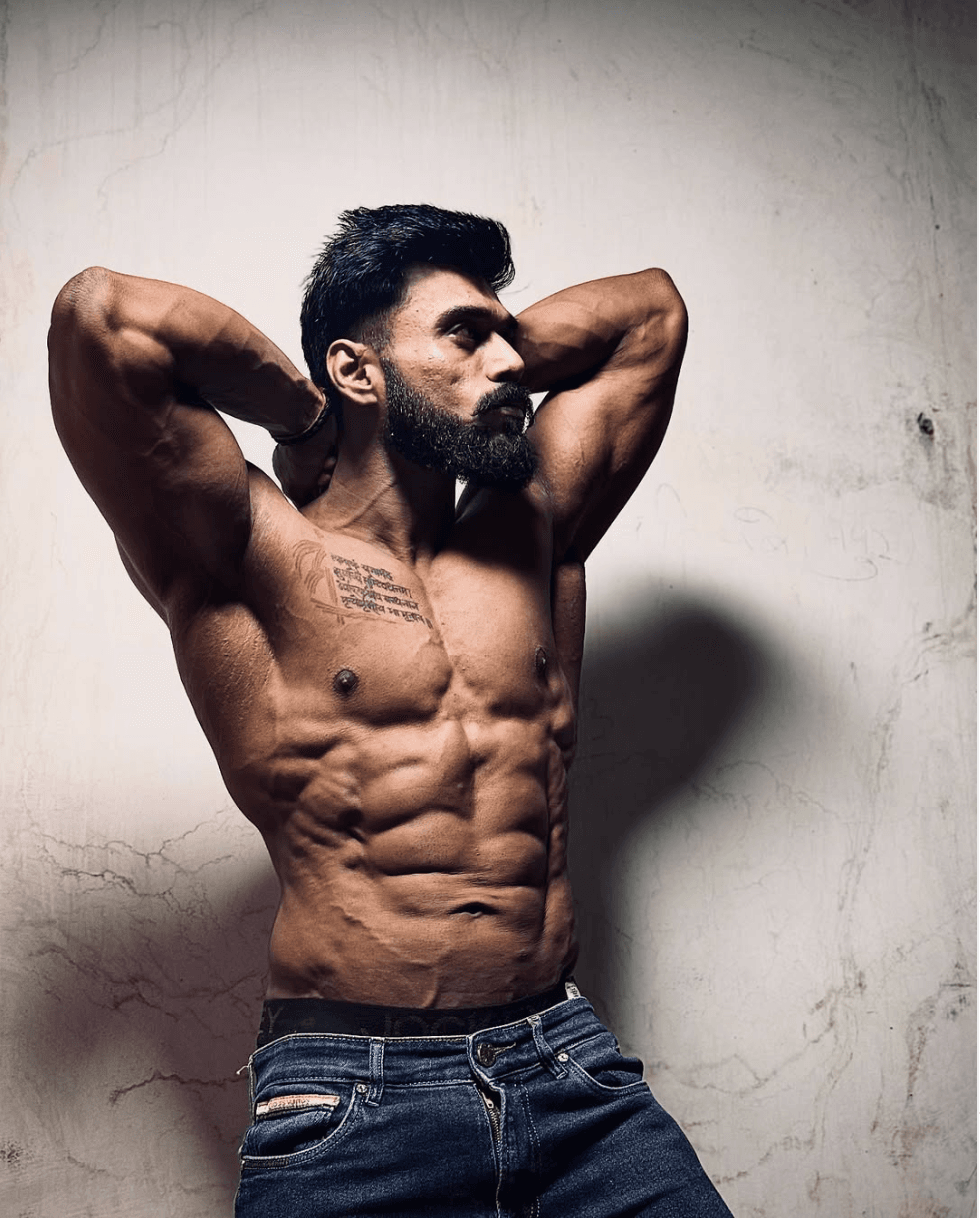 Abhishek physique portrait
